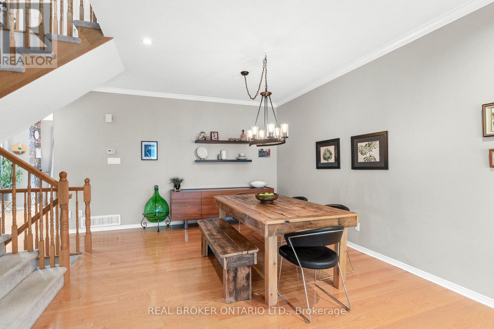 135 Rocky Hill Drive, Ottawa, Ontario  K2G 7B2 - Photo 7 - X12210526