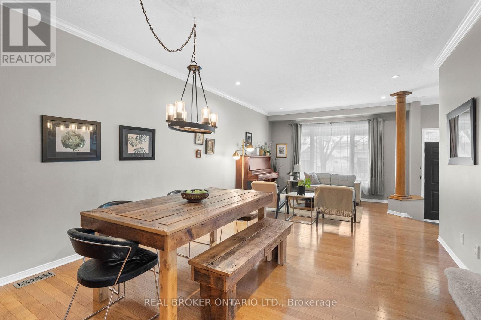 135 Rocky Hill Drive, Ottawa, Ontario  K2G 7B2 - Photo 8 - X12210526