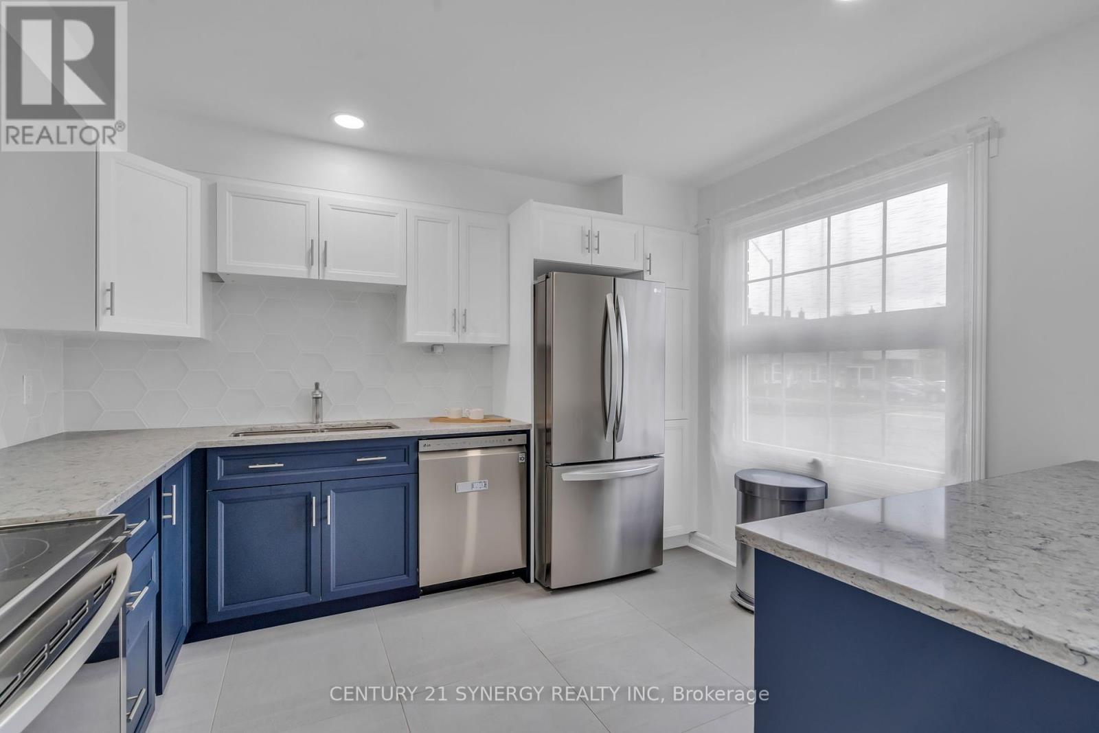 48 Monterey Drive, Ottawa, Ontario  K1B 0A9 - Photo 4 - X12210568