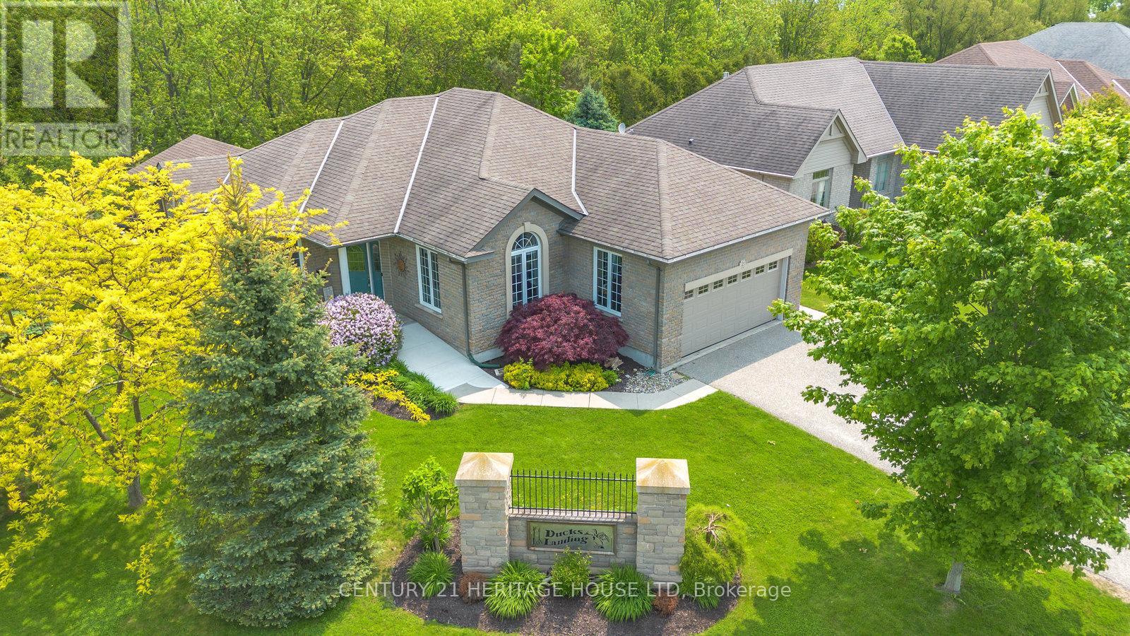 2 Hunter Drive S, Haldimand, Ontario  N0E 1M0 - Photo 3 - X12210432