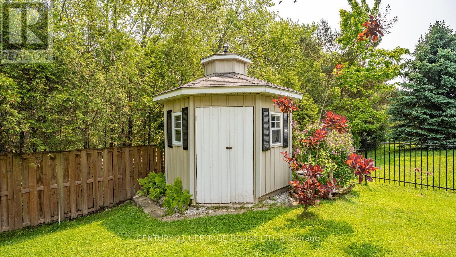 2 Hunter Drive S, Haldimand, Ontario  N0E 1M0 - Photo 33 - X12210432