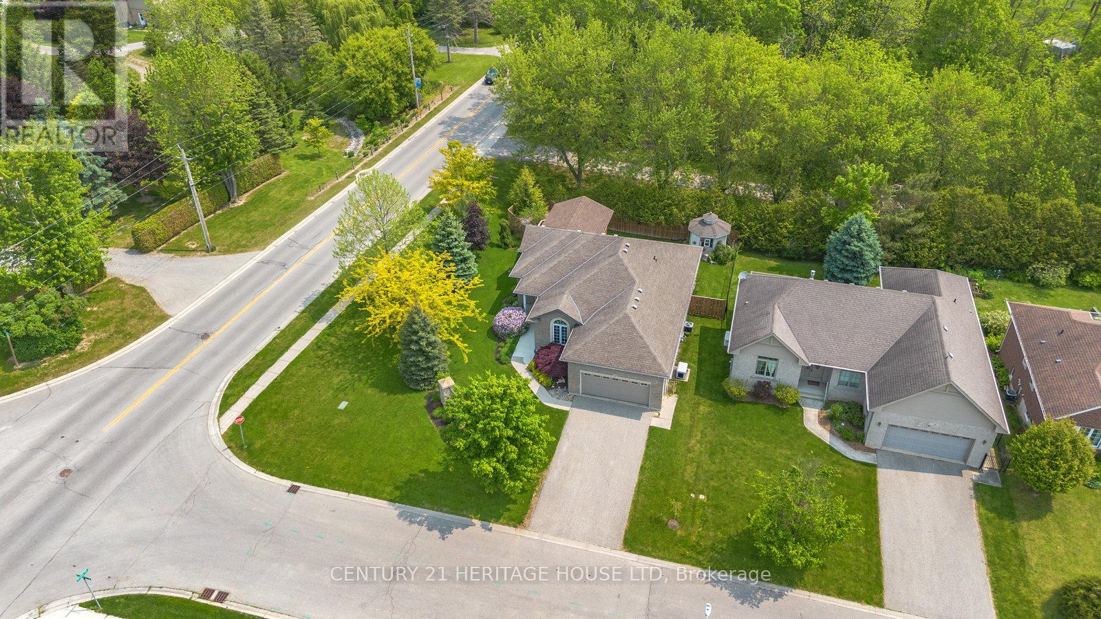 2 Hunter Drive S, Haldimand, Ontario  N0E 1M0 - Photo 4 - X12210432