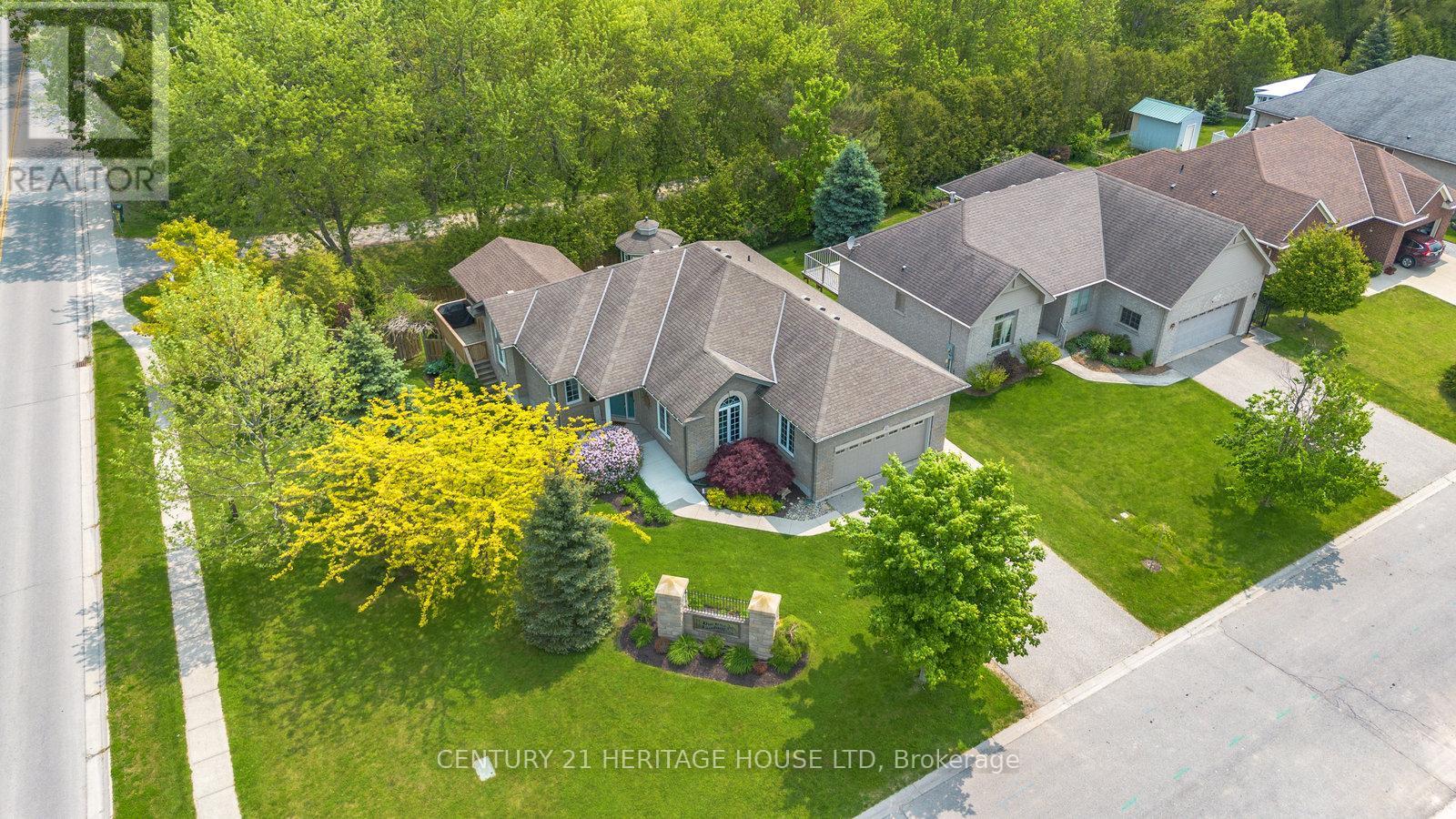 2 Hunter Drive S, Haldimand, Ontario  N0E 1M0 - Photo 6 - X12210432