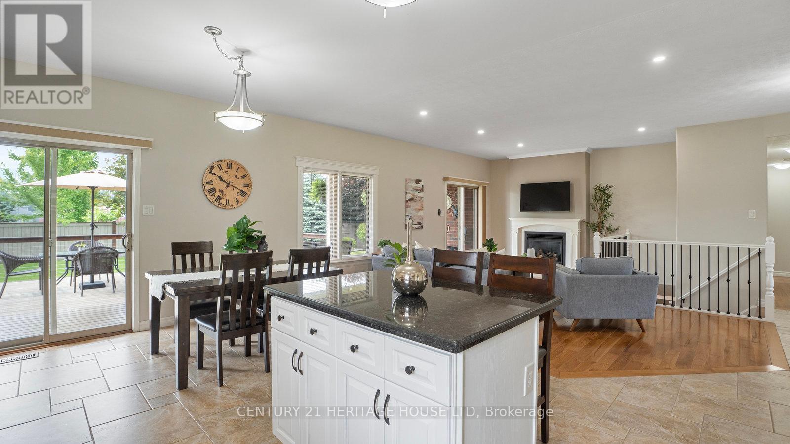 33 Melody Drive, Norfolk, Ontario  N4B 3E1 - Photo 11 - X12210451