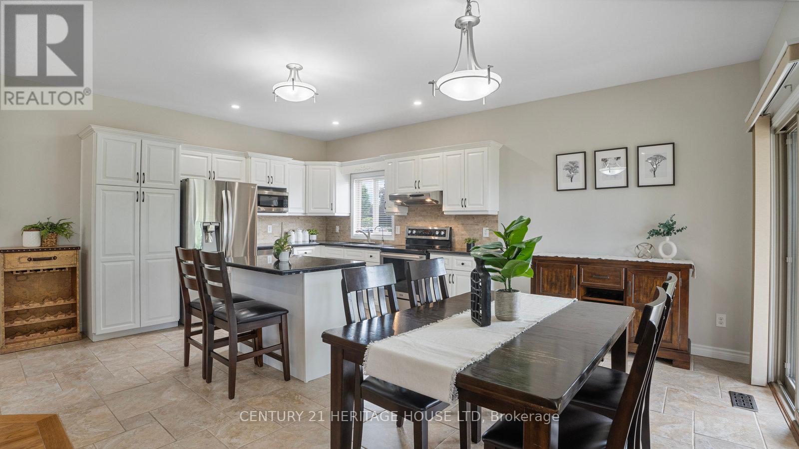 33 Melody Drive, Norfolk, Ontario  N4B 3E1 - Photo 13 - X12210451