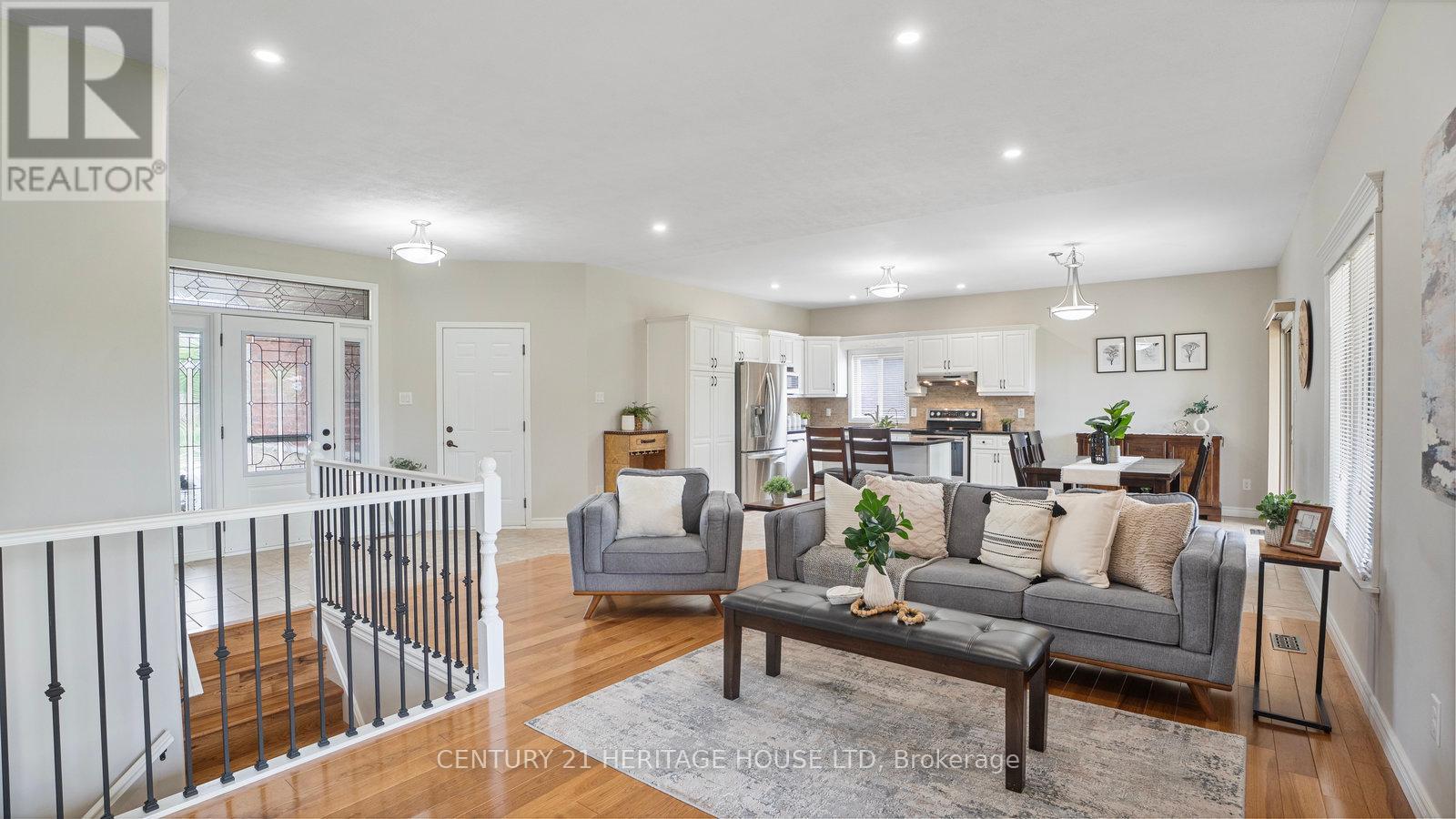 33 Melody Drive, Norfolk, Ontario  N4B 3E1 - Photo 17 - X12210451