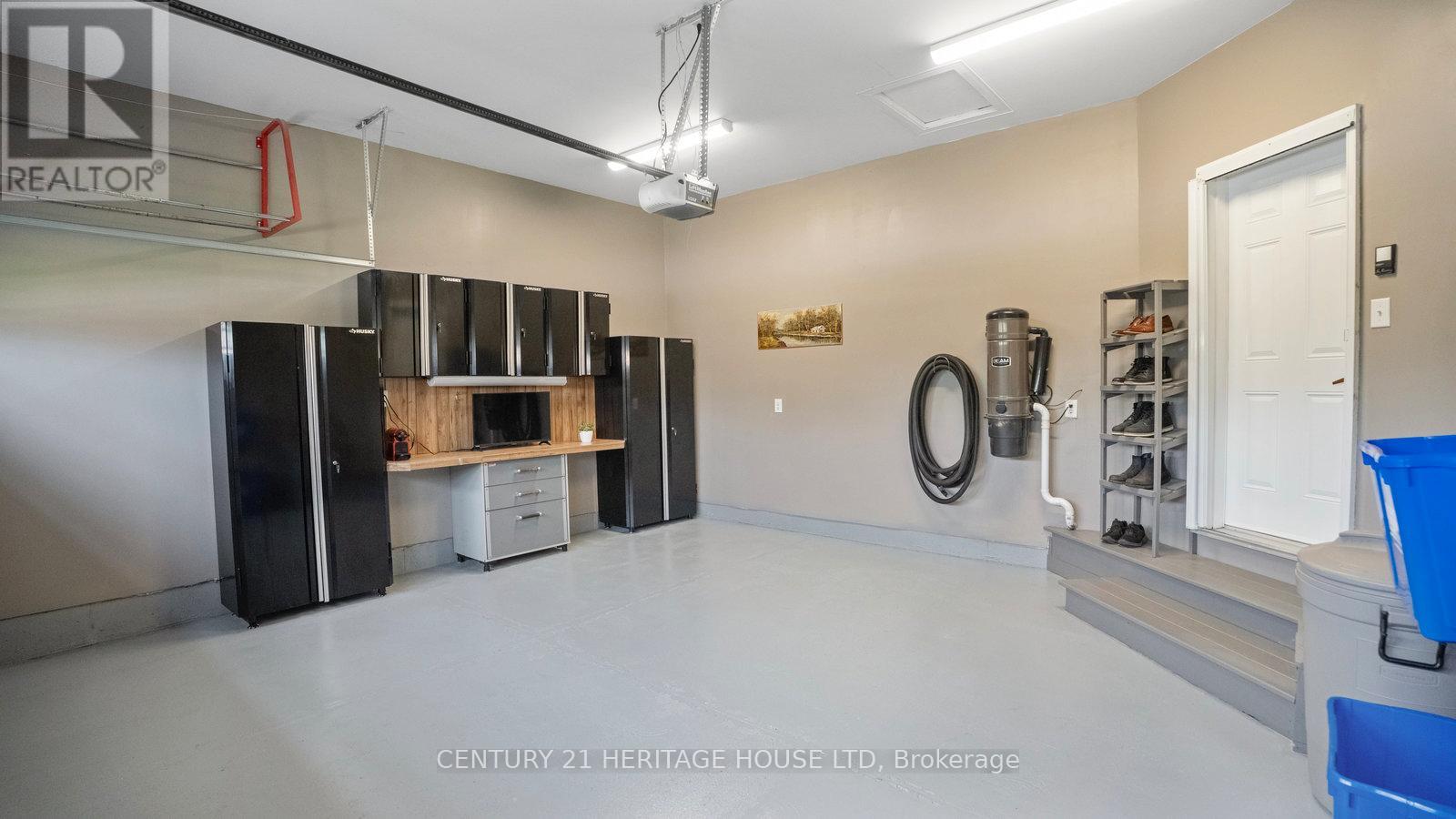 33 Melody Drive, Norfolk, Ontario  N4B 3E1 - Photo 34 - X12210451