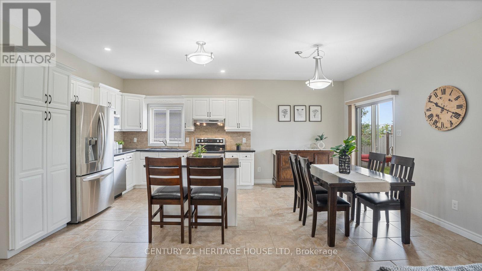 33 Melody Drive, Norfolk, Ontario  N4B 3E1 - Photo 8 - X12210451