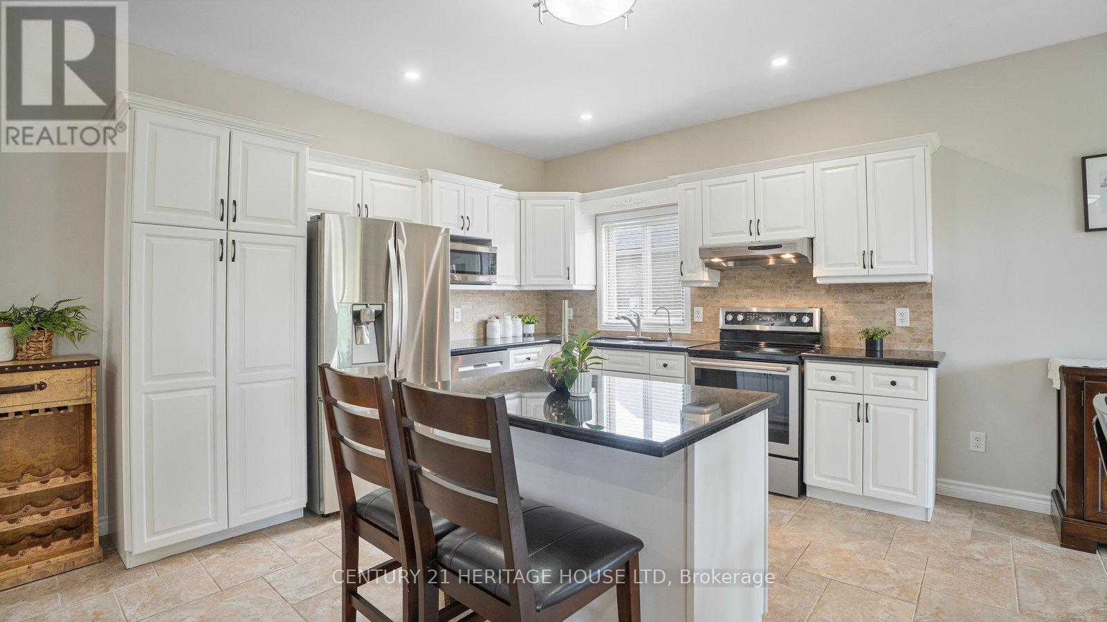 33 Melody Drive, Norfolk, Ontario  N4B 3E1 - Photo 9 - X12210451