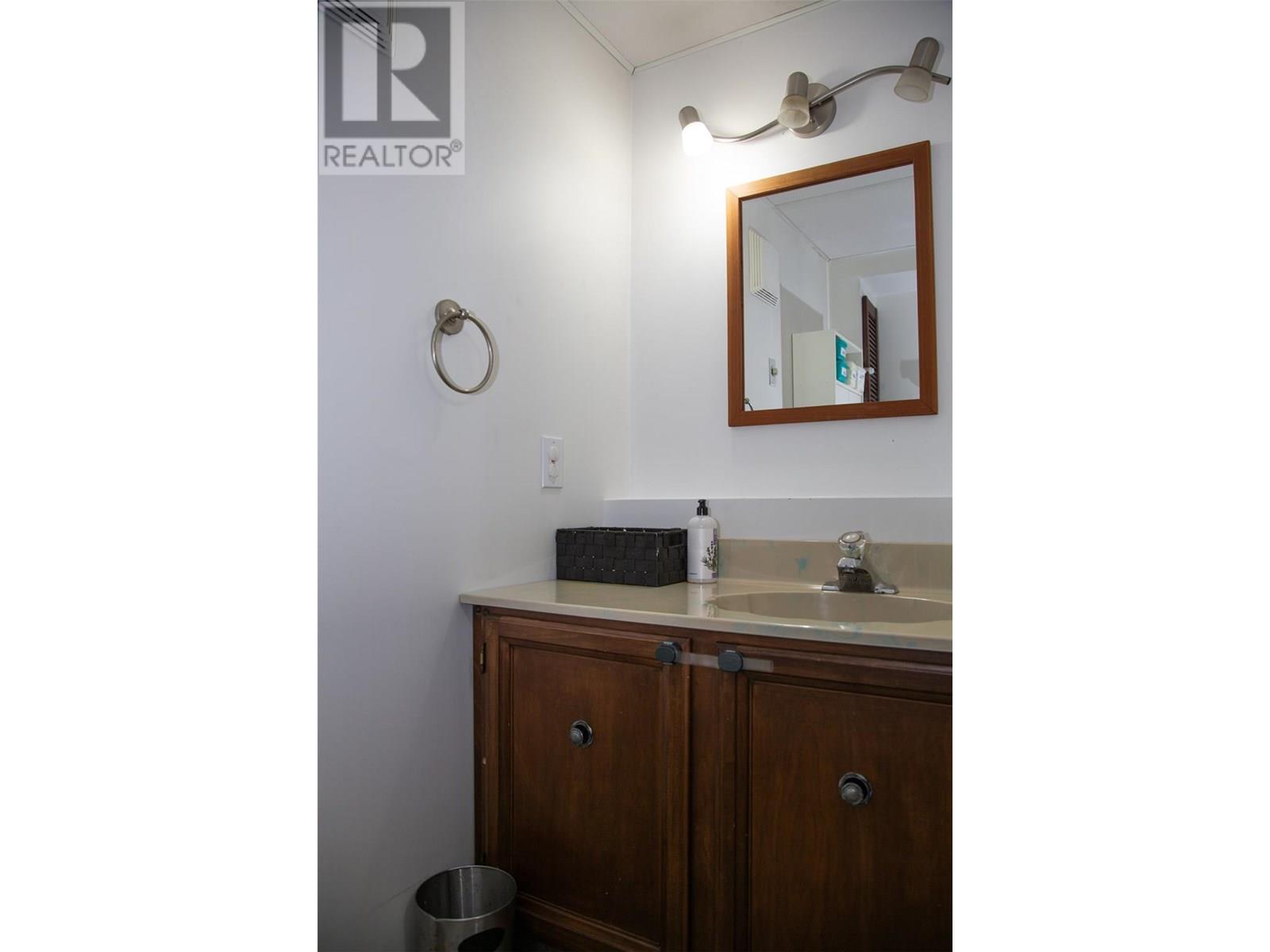 1518 Nichol Road, Revelstoke, British Columbia  V0E 2S1 - Photo 46 - 10342962