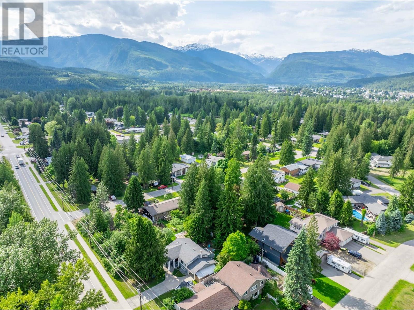1518 Nichol Road, Revelstoke, British Columbia  V0E 2S1 - Photo 64 - 10342962