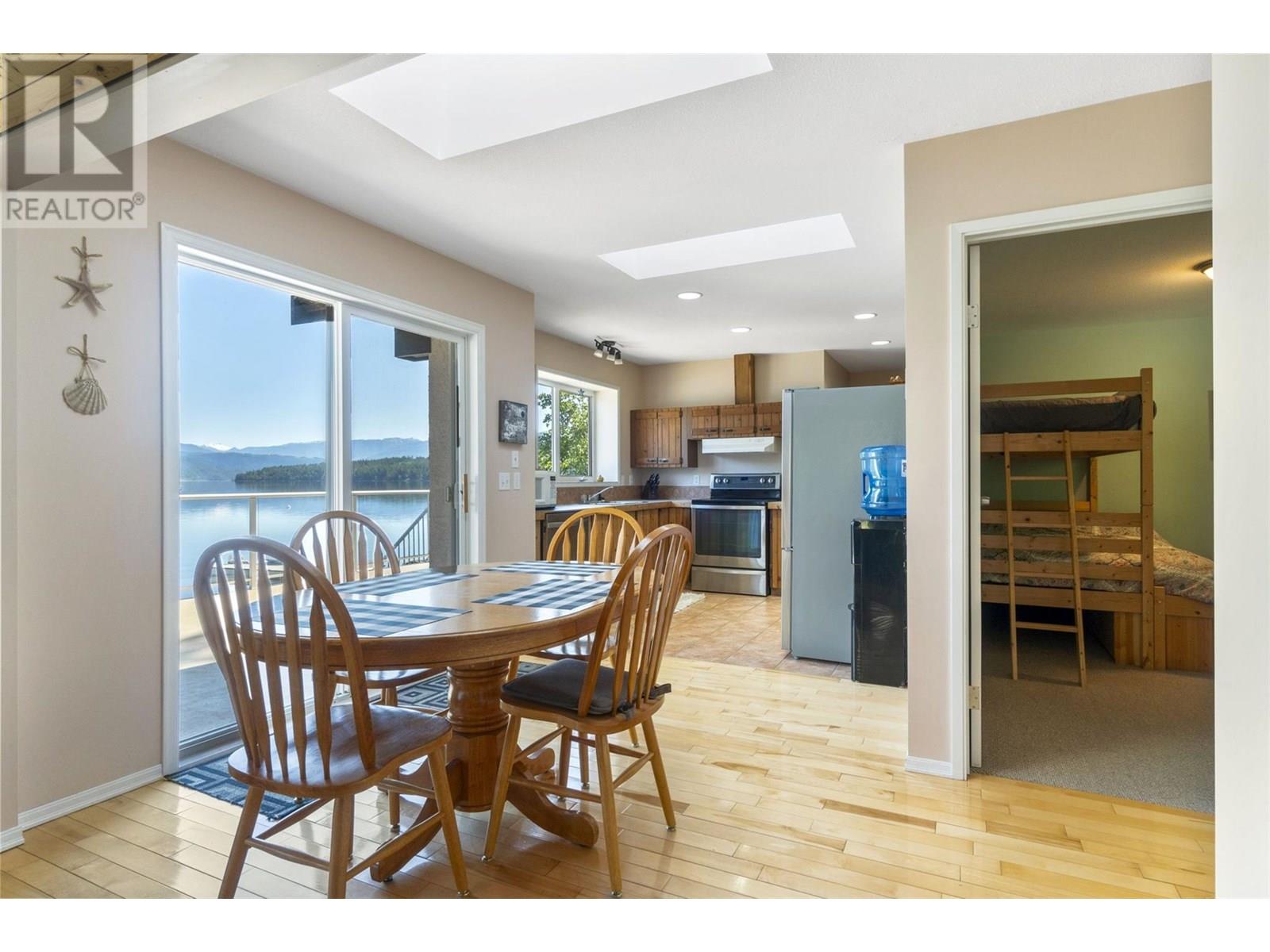 5675 Eagle Bay Road, Eagle Bay, British Columbia  V0E 1T0 - Photo 34 - 10350032