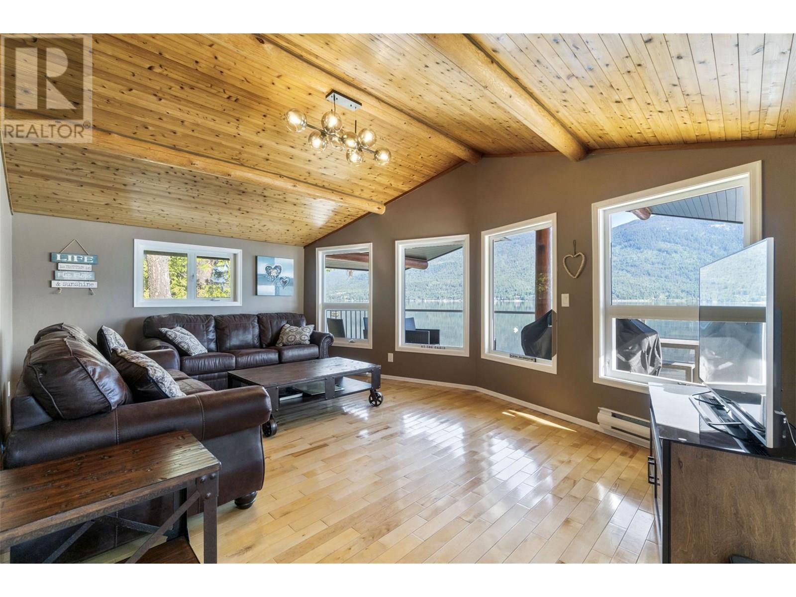 5675 Eagle Bay Road, Eagle Bay, British Columbia  V0E 1T0 - Photo 27 - 10350032
