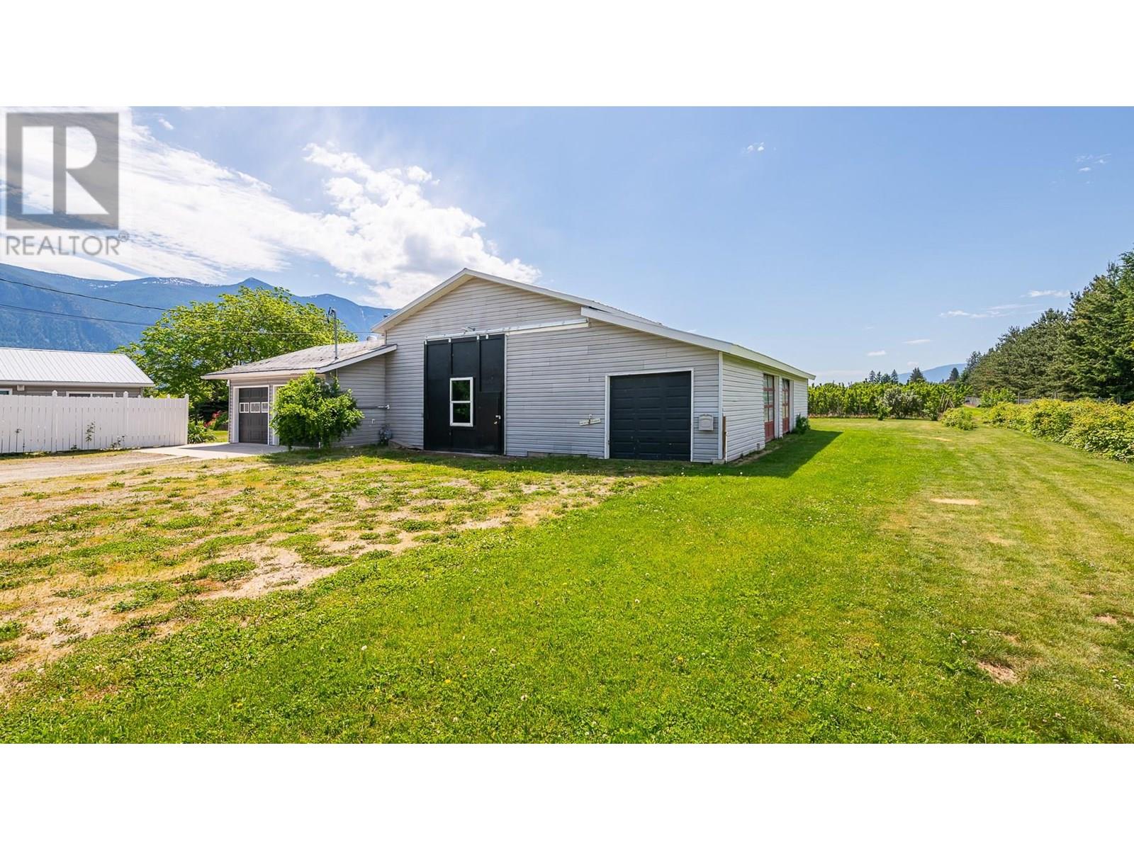 409 33 Avenue, Erickson, British Columbia  V0B 1G1 - Photo 6 - 10351091
