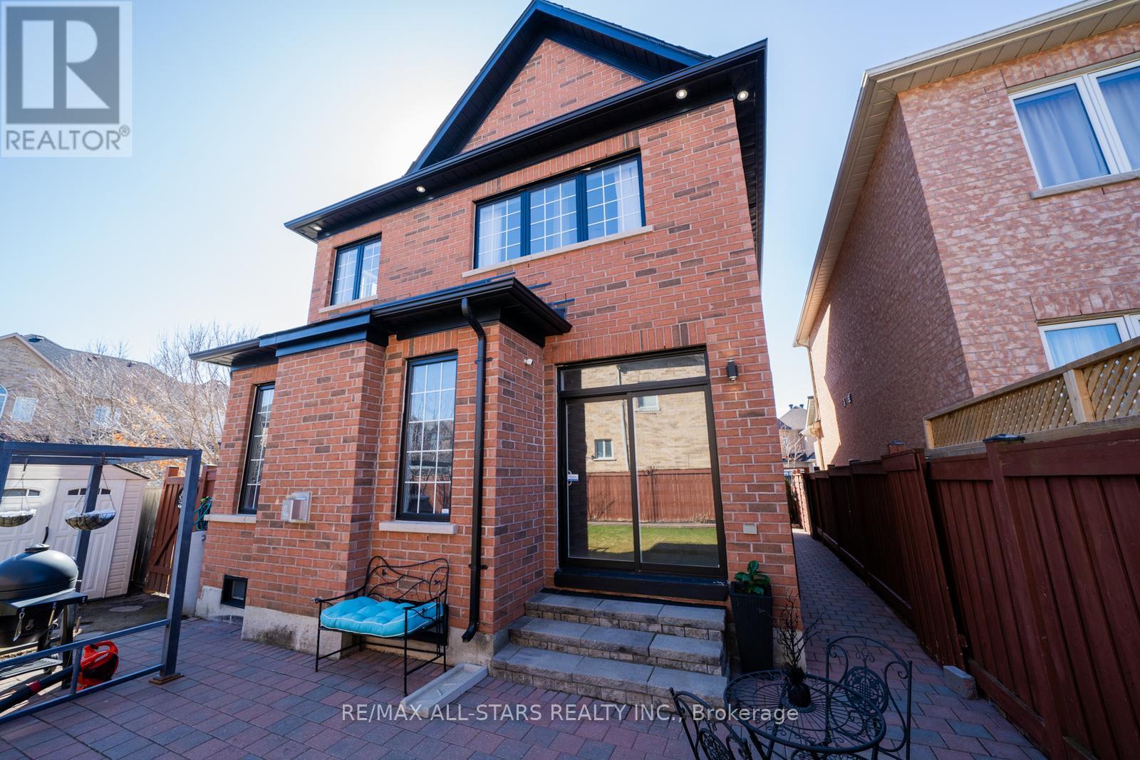 37 Mantle Avenue, Whitchurch-Stouffville (Stouffville), Ontario  L4A 0M7 - Photo 38 - N12076972