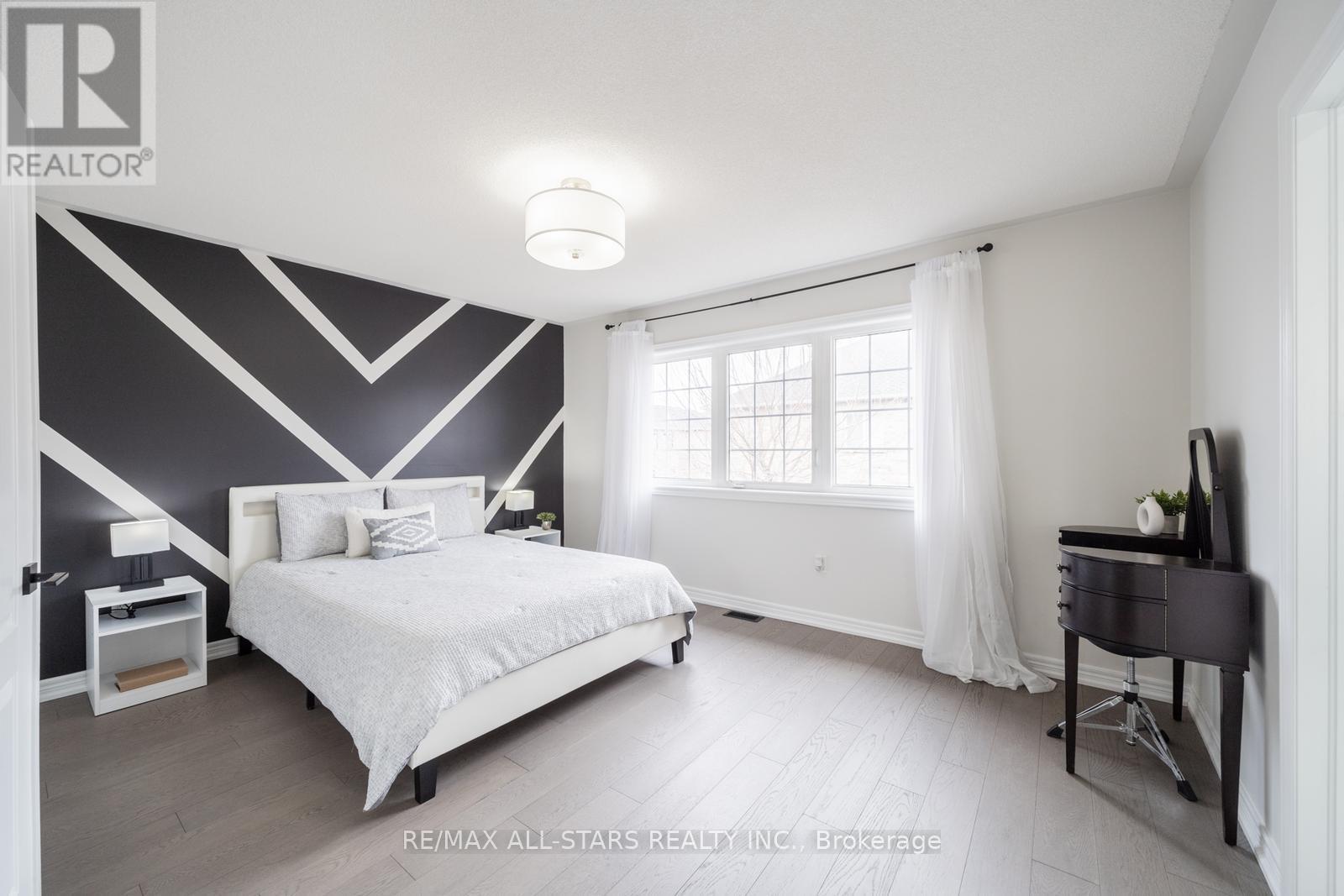 37 Mantle Avenue, Whitchurch-Stouffville (Stouffville), Ontario  L4A 0M7 - Photo 25 - N12076972