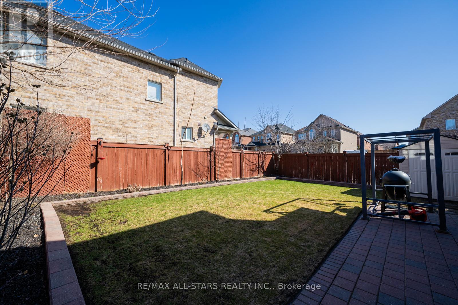 37 Mantle Avenue, Whitchurch-Stouffville (Stouffville), Ontario  L4A 0M7 - Photo 37 - N12076972
