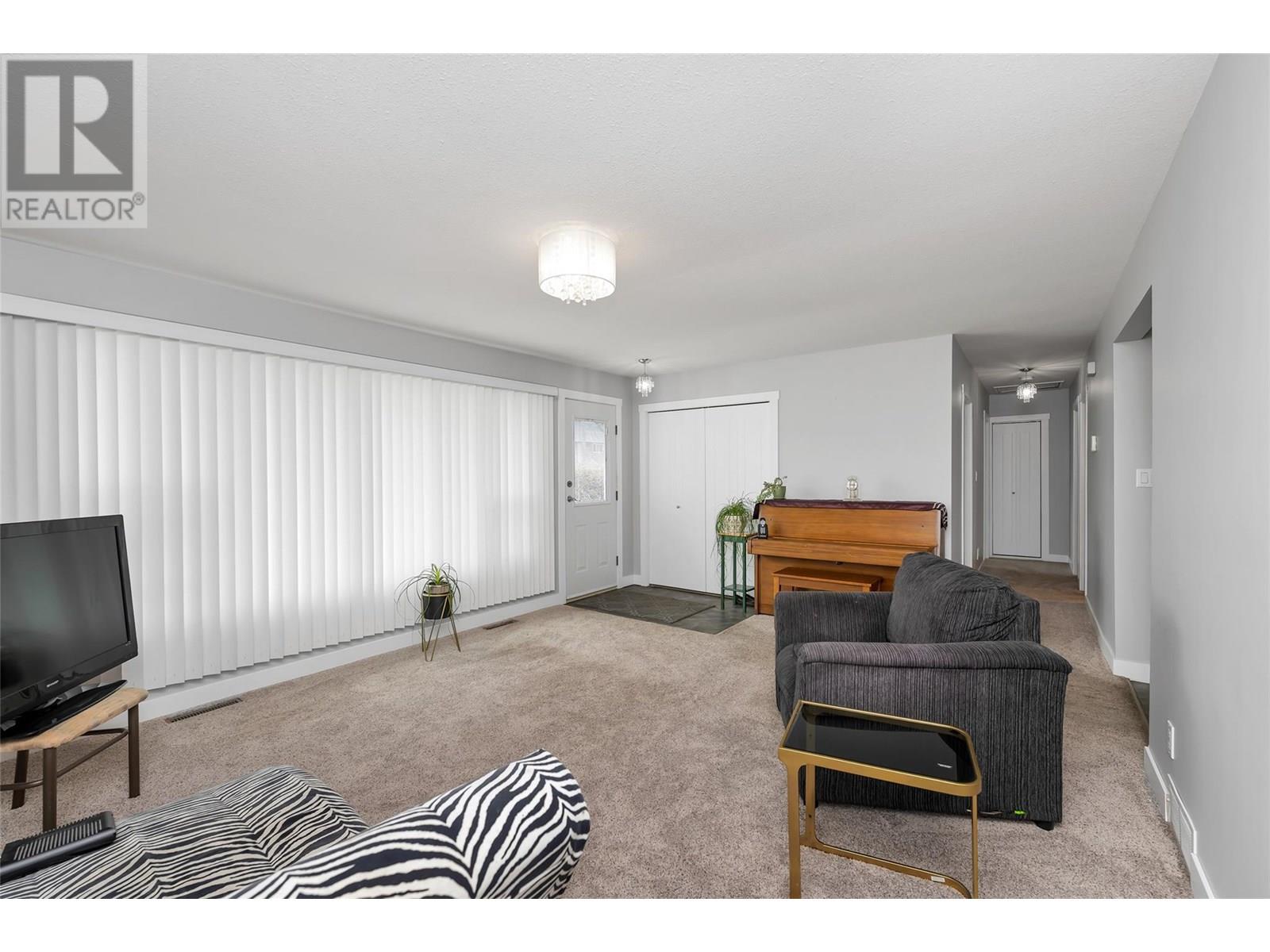 3908 25 Street, Vernon, British Columbia  V1T 4R7 - Photo 9 - 10351485