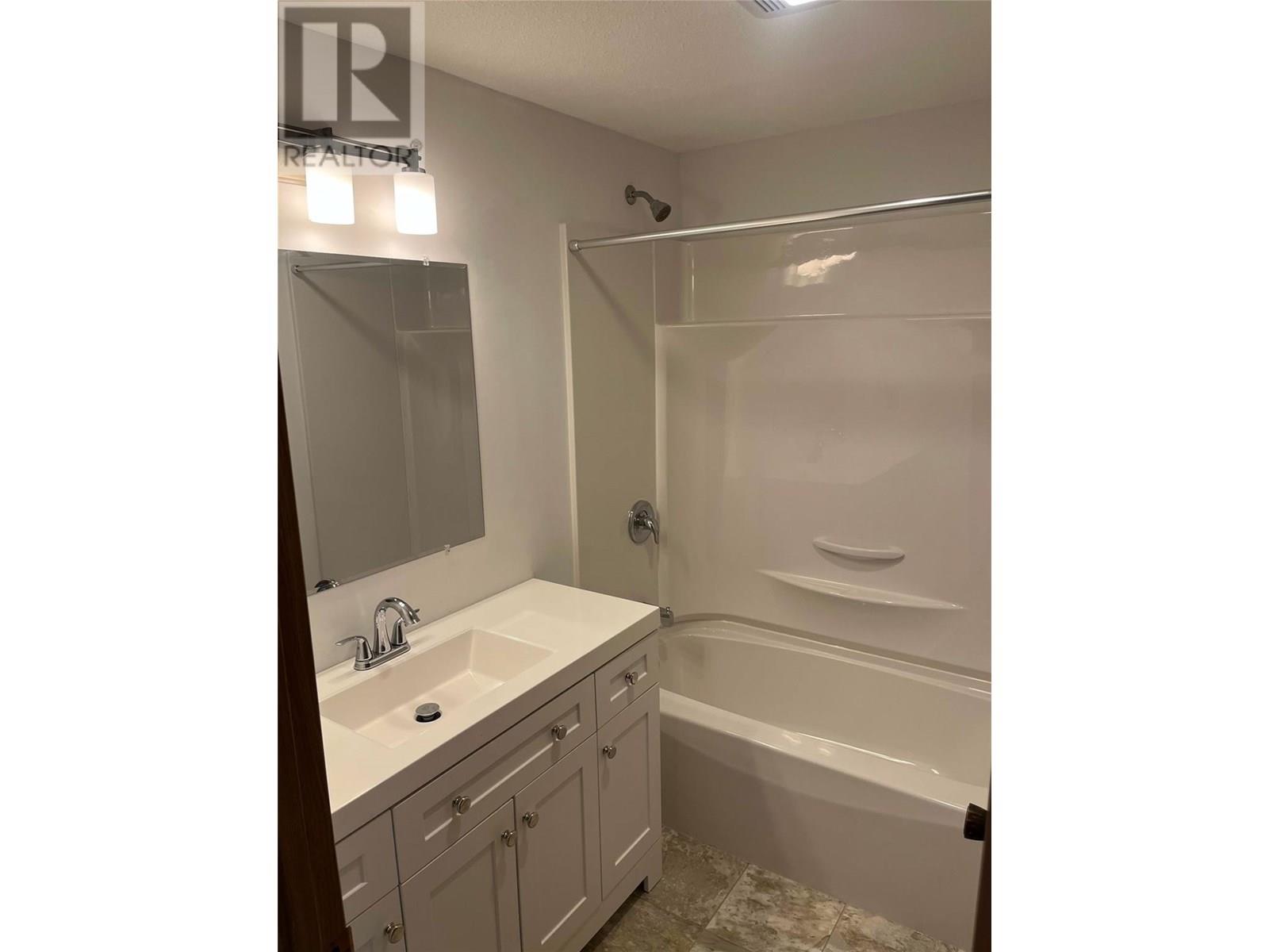 1055 Glenwood Avenue Unit# 104, Kelowna, British Columbia  V1Y 5M8 - Photo 9 - 10351623