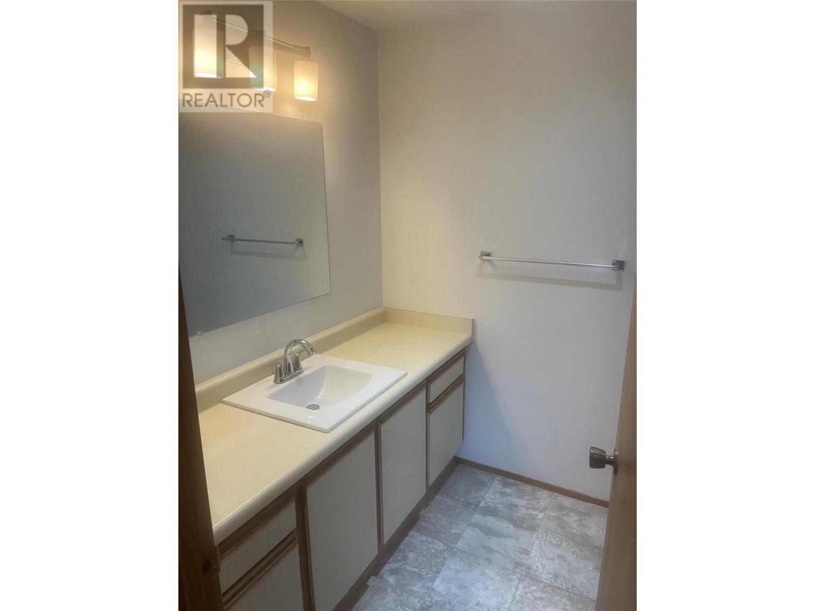1055 Glenwood Avenue Unit# 104, Kelowna, British Columbia  V1Y 5M8 - Photo 10 - 10351623