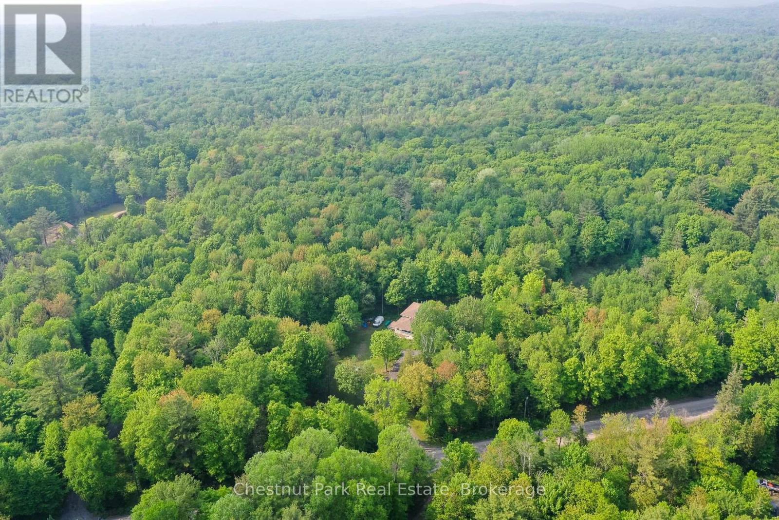 628 Lynx Lake Road, Huntsville, Ontario  P1H 2J3 - Photo 2 - X12207313