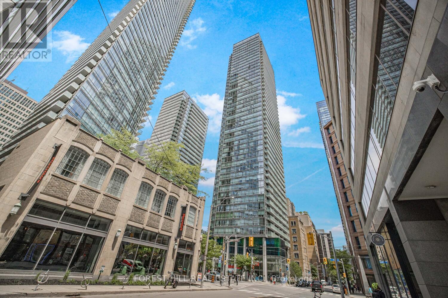 607 - 38 Grenville Street, Toronto, Ontario  M4Y 1A5 - Photo 1 - C12191115