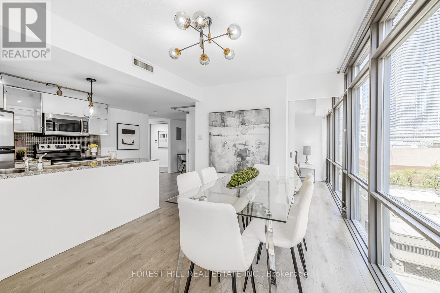 607 - 38 Grenville Street, Toronto, Ontario  M4Y 1A5 - Photo 9 - C12191115