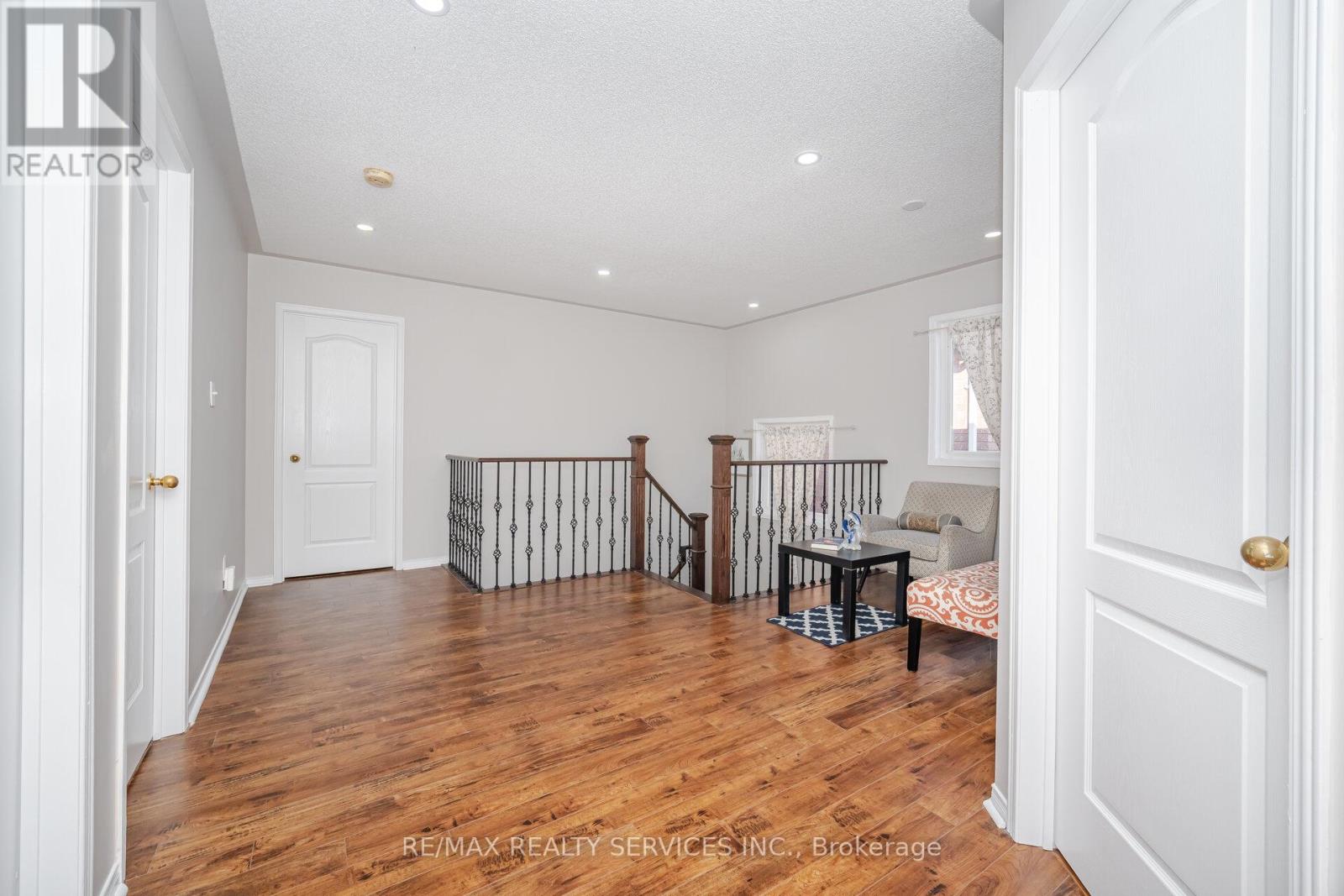 30 Sams Crescent, Brampton (Fletcher's Meadow), Ontario  L7A 3R7 - Photo 23 - W12210375