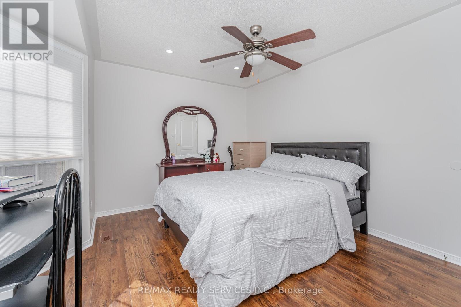 30 Sams Crescent, Brampton (Fletcher's Meadow), Ontario  L7A 3R7 - Photo 32 - W12210375