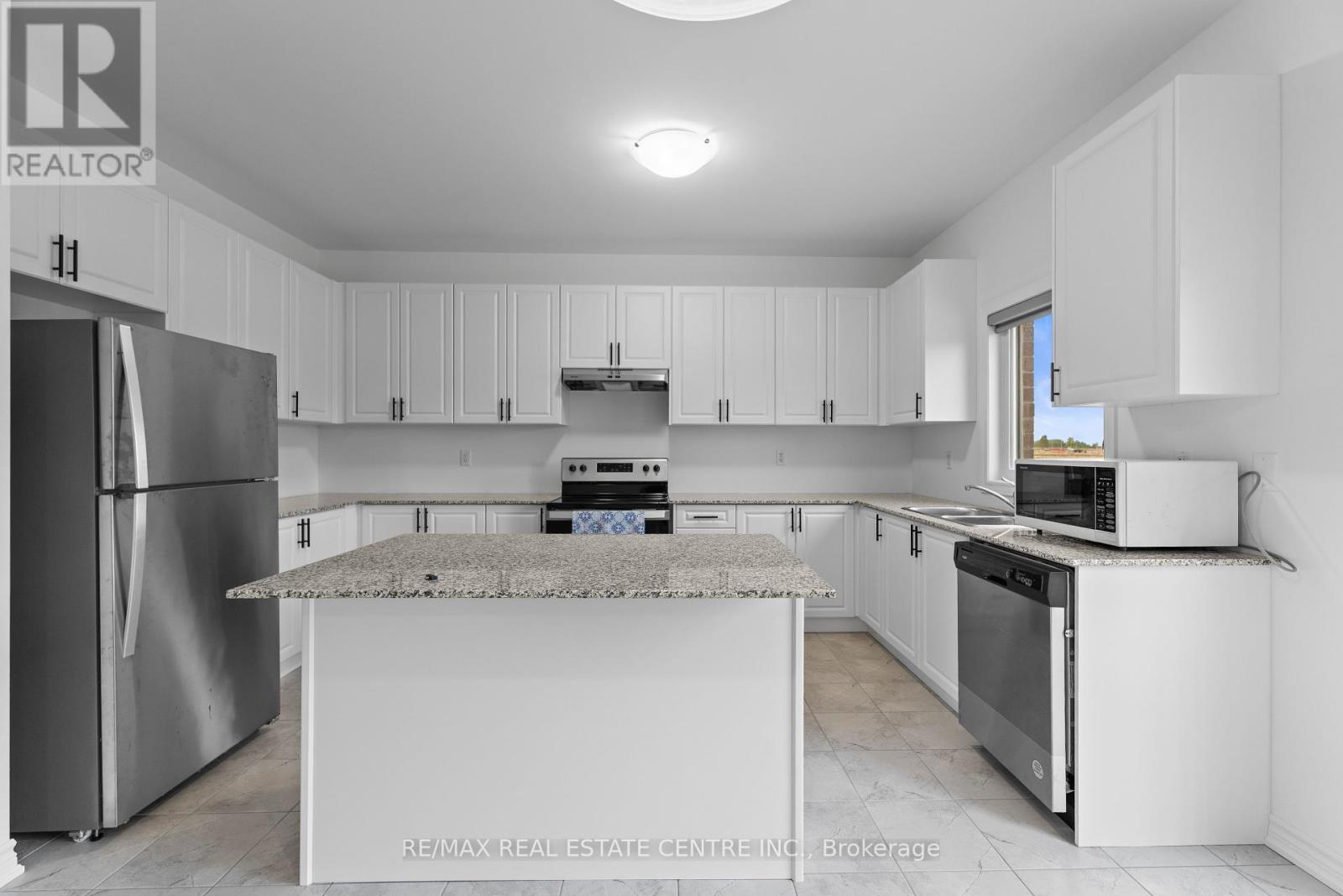335 Russell Street, Southgate, Ontario  N0C 1B0 - Photo 8 - X12194512