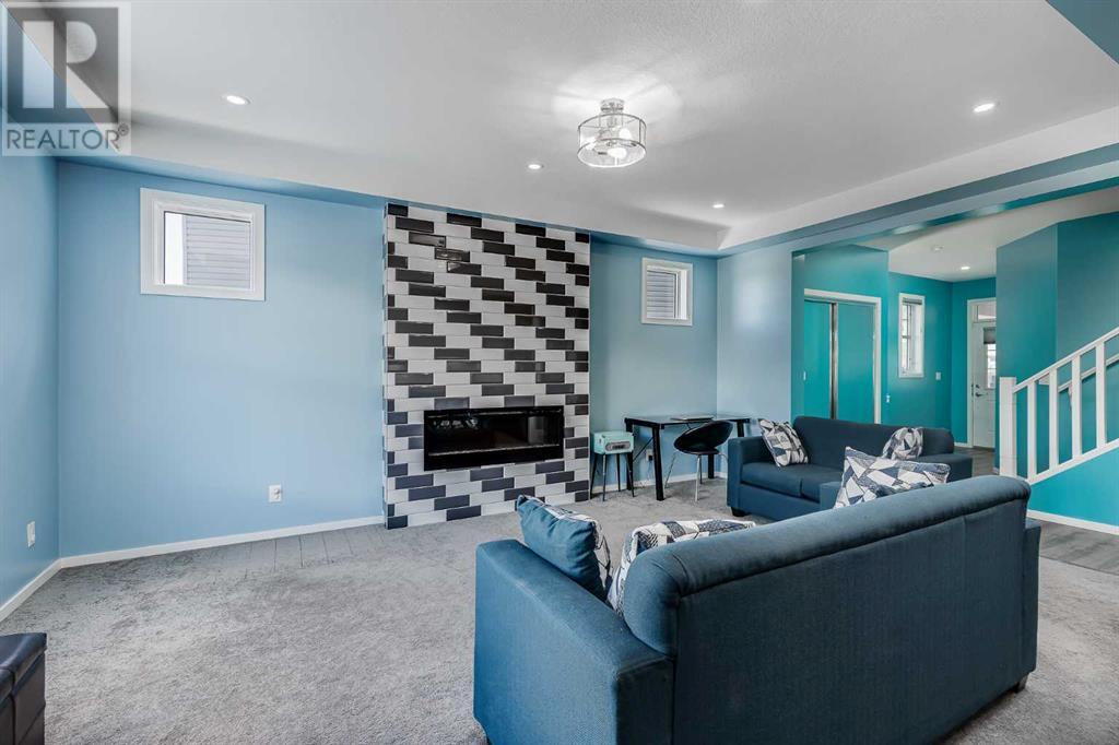 Property at 177 Carrington Crescent NW image 3