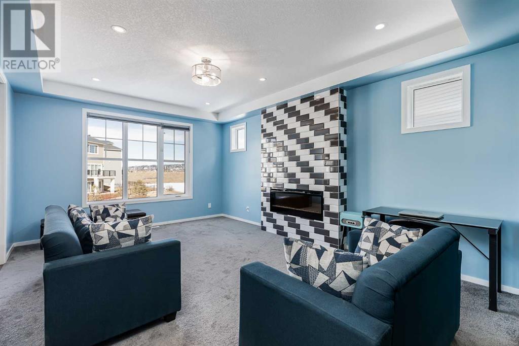 Property at 177 Carrington Crescent NW image 2