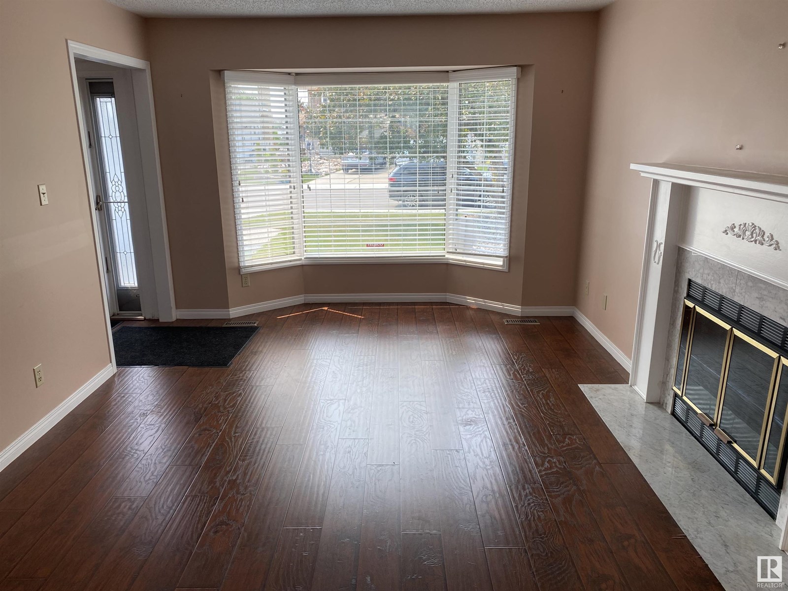 27 Castle Keep Ke Nw, Edmonton, Alberta  T5X 5K6 - Photo 5 - E4440804
