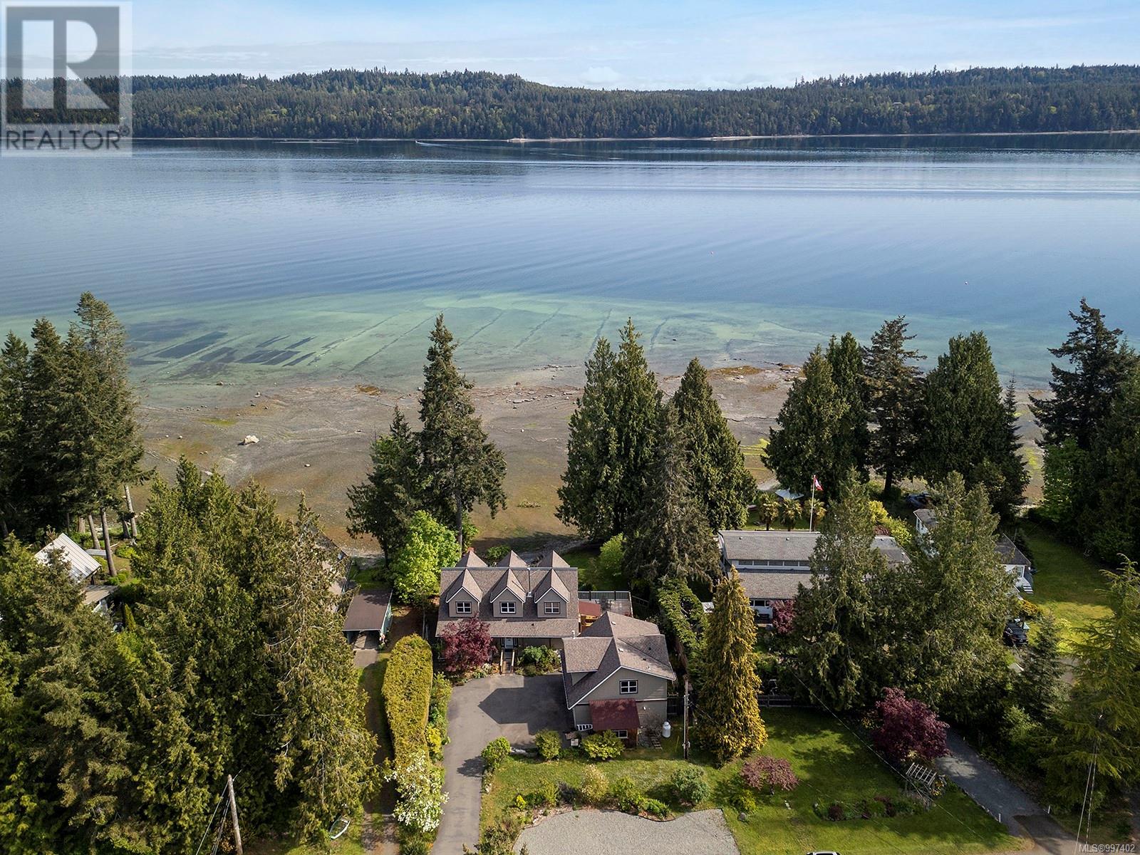 7820 Ships Point Rd, Fanny Bay, British Columbia  V0R 1W0 - Photo 16 - 997402