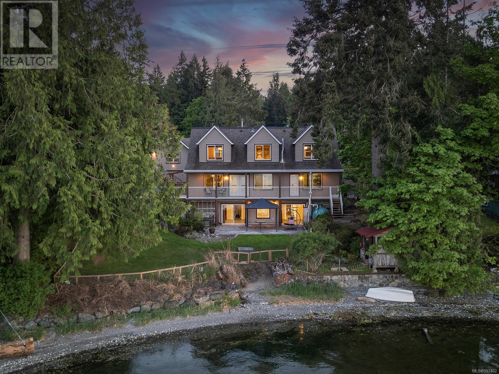 7820 Ships Point Rd, Fanny Bay, British Columbia  V0R 1W0 - Photo 82 - 997402