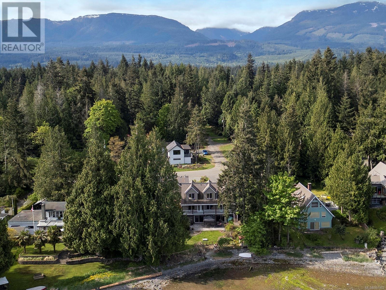 7820 Ships Point Rd, Fanny Bay, British Columbia  V0R 1W0 - Photo 69 - 997402