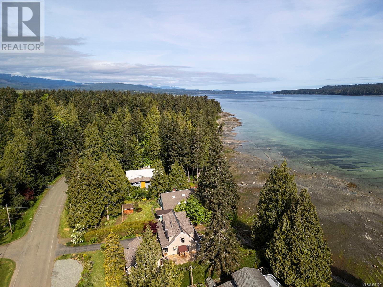7820 Ships Point Rd, Fanny Bay, British Columbia  V0R 1W0 - Photo 65 - 997402