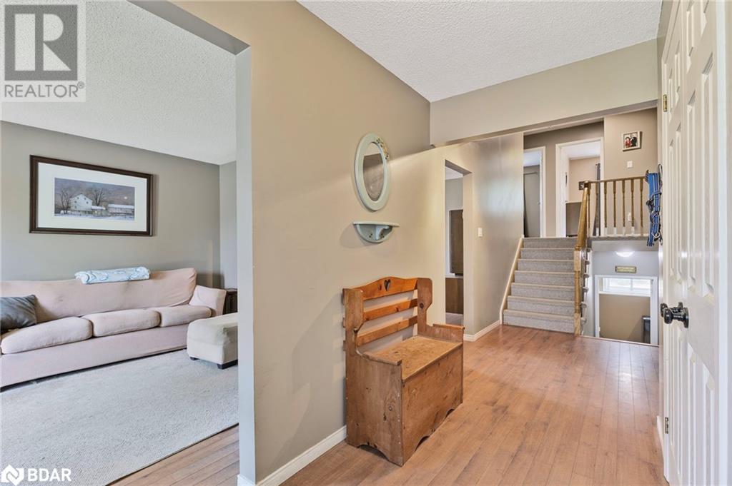 51 Nottawasaga Drive, Angus, Ontario  L0M 1B0 - Photo 4 - 40737409