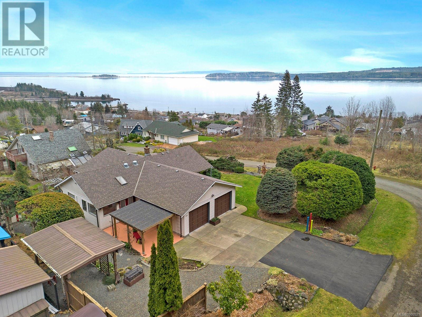 350 Nelson St, Union Bay, British Columbia