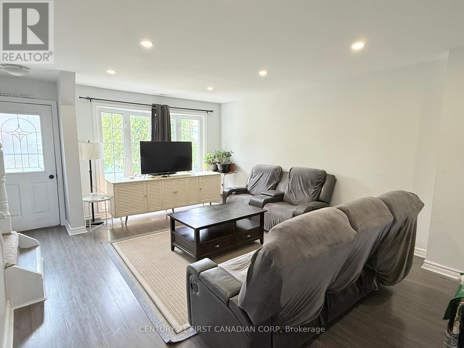26 - 700 EXETER ROAD, London South, Ontario