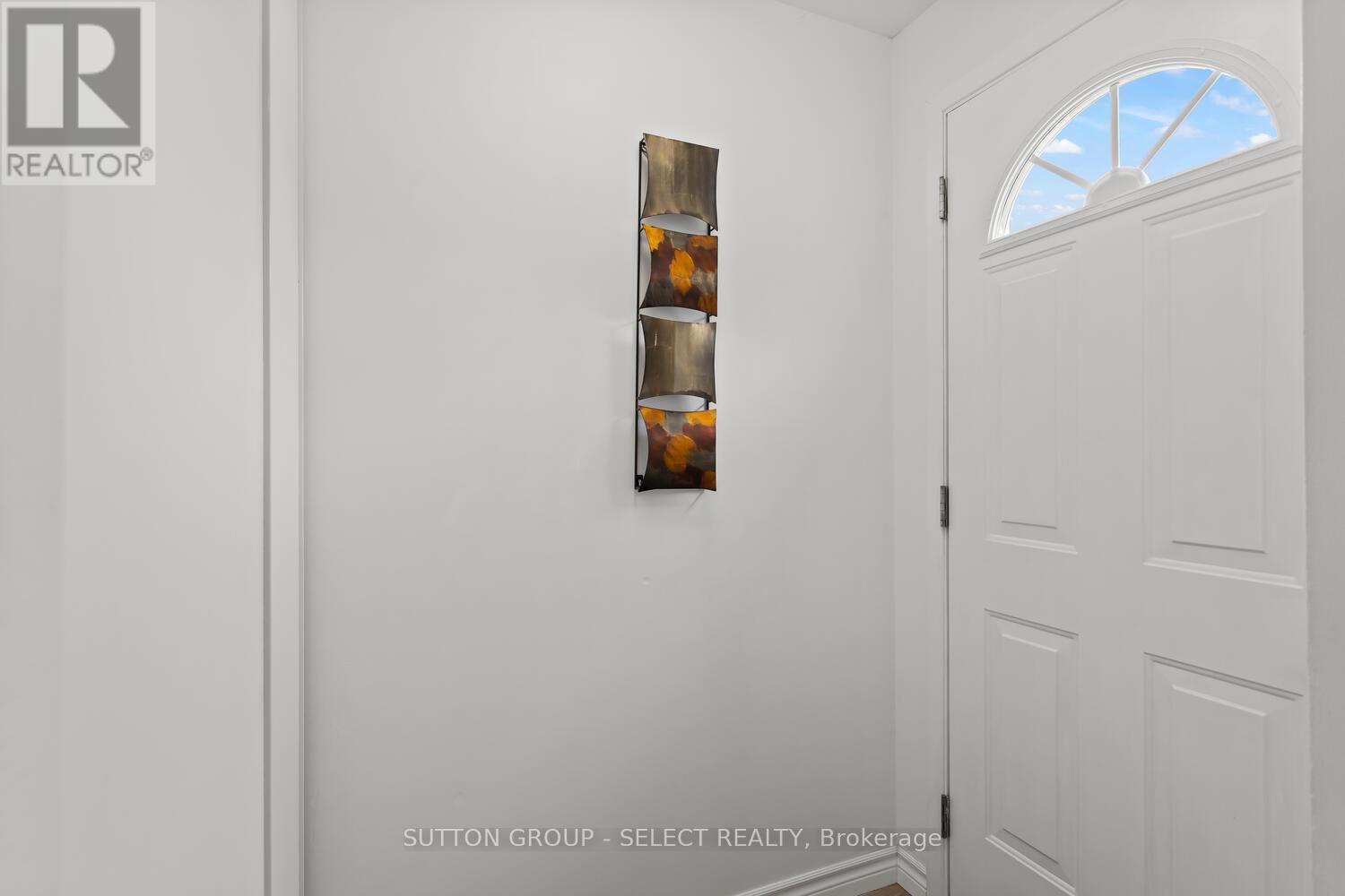 64 - 40 Tiffany Drive, London East, Ontario  N5V 3N3 - Photo 5 - X12210666