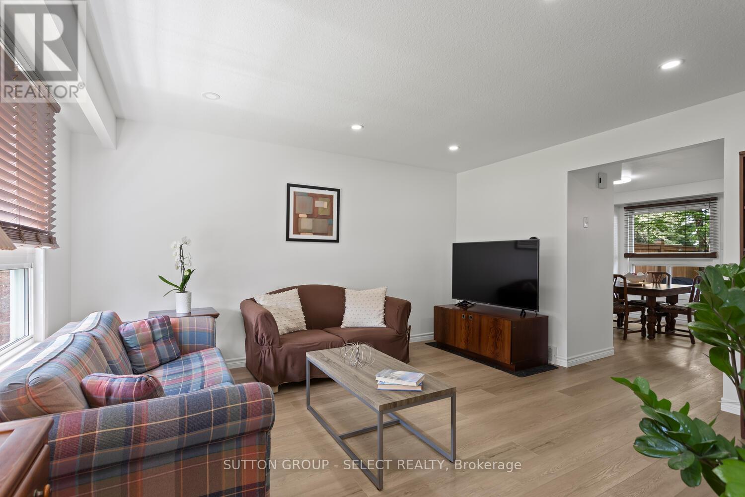 64 - 40 Tiffany Drive, London East, Ontario  N5V 3N3 - Photo 6 - X12210666