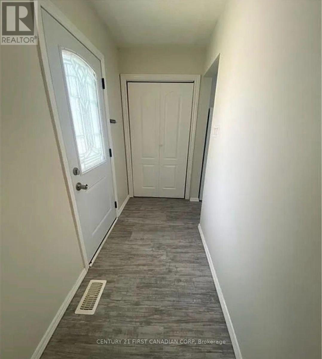 Unit A - 80 Clifton Crescent, London South, Ontario  N6C 3V8 - Photo 15 - X12210671