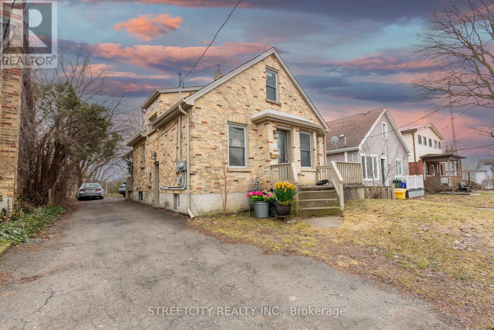 1053 OXFORD STREET E, London East, Ontario