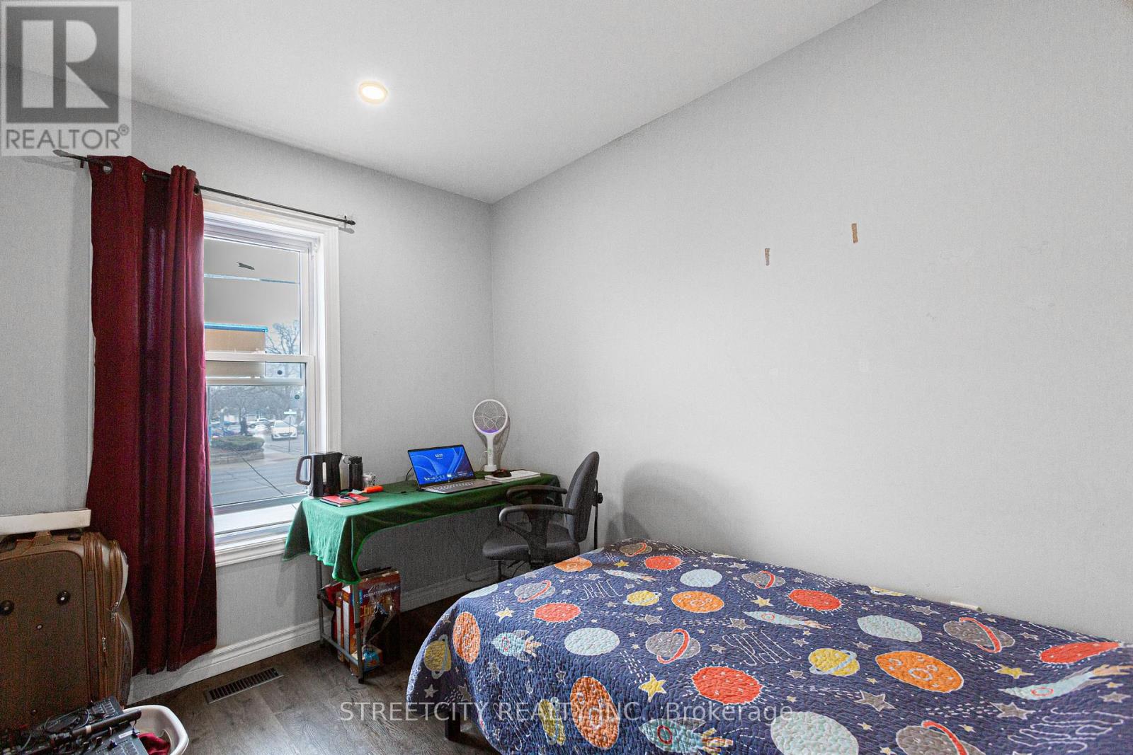1053 Oxford Street E, London East, Ontario  N5Y 3L2 - Photo 14 - X12210690