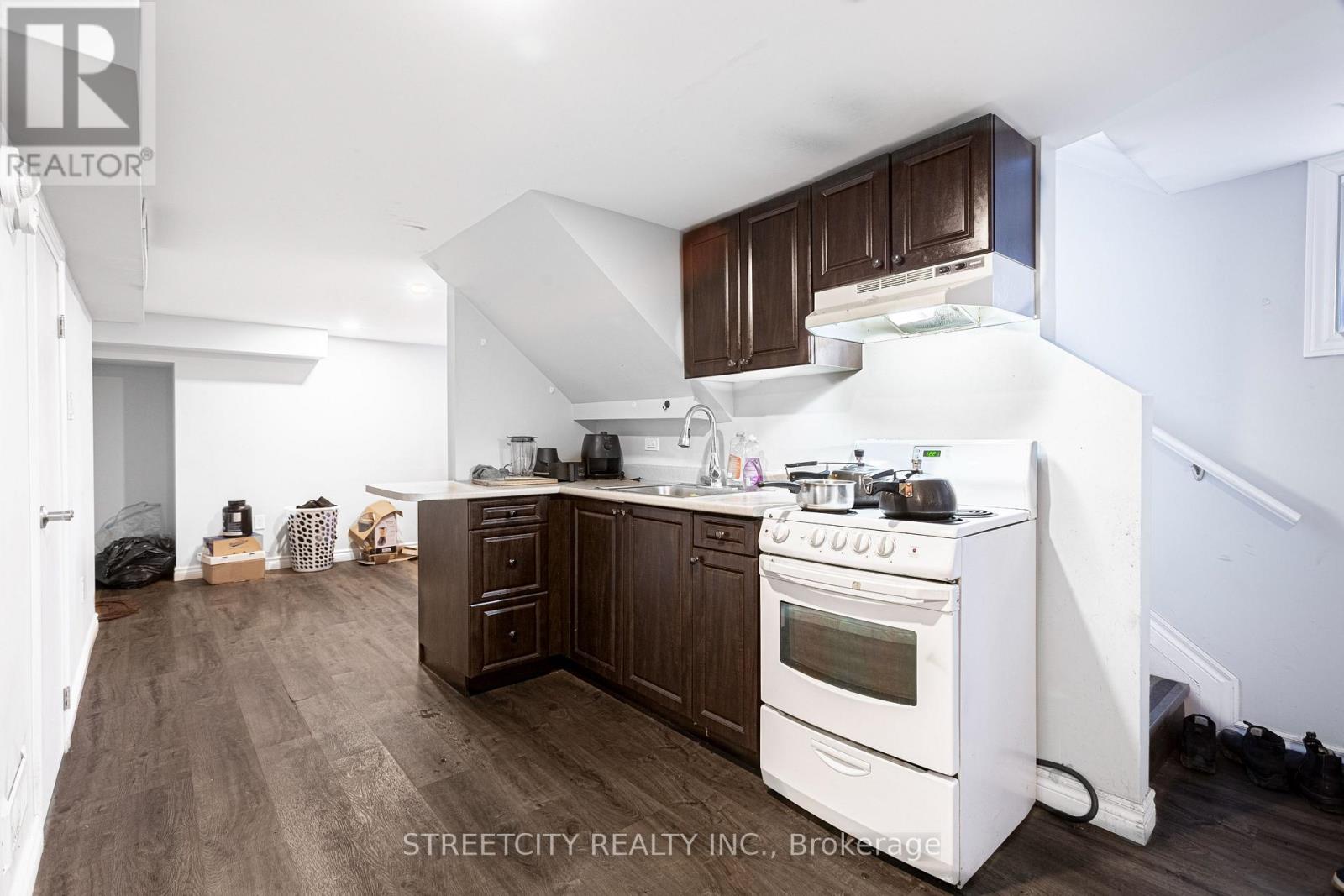 1053 Oxford Street E, London East, Ontario  N5Y 3L2 - Photo 34 - X12210690