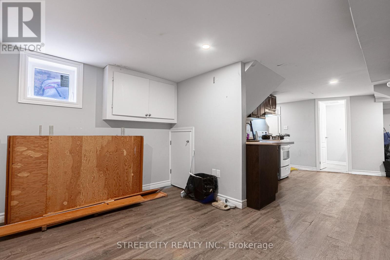 1053 Oxford Street E, London East, Ontario  N5Y 3L2 - Photo 36 - X12210690