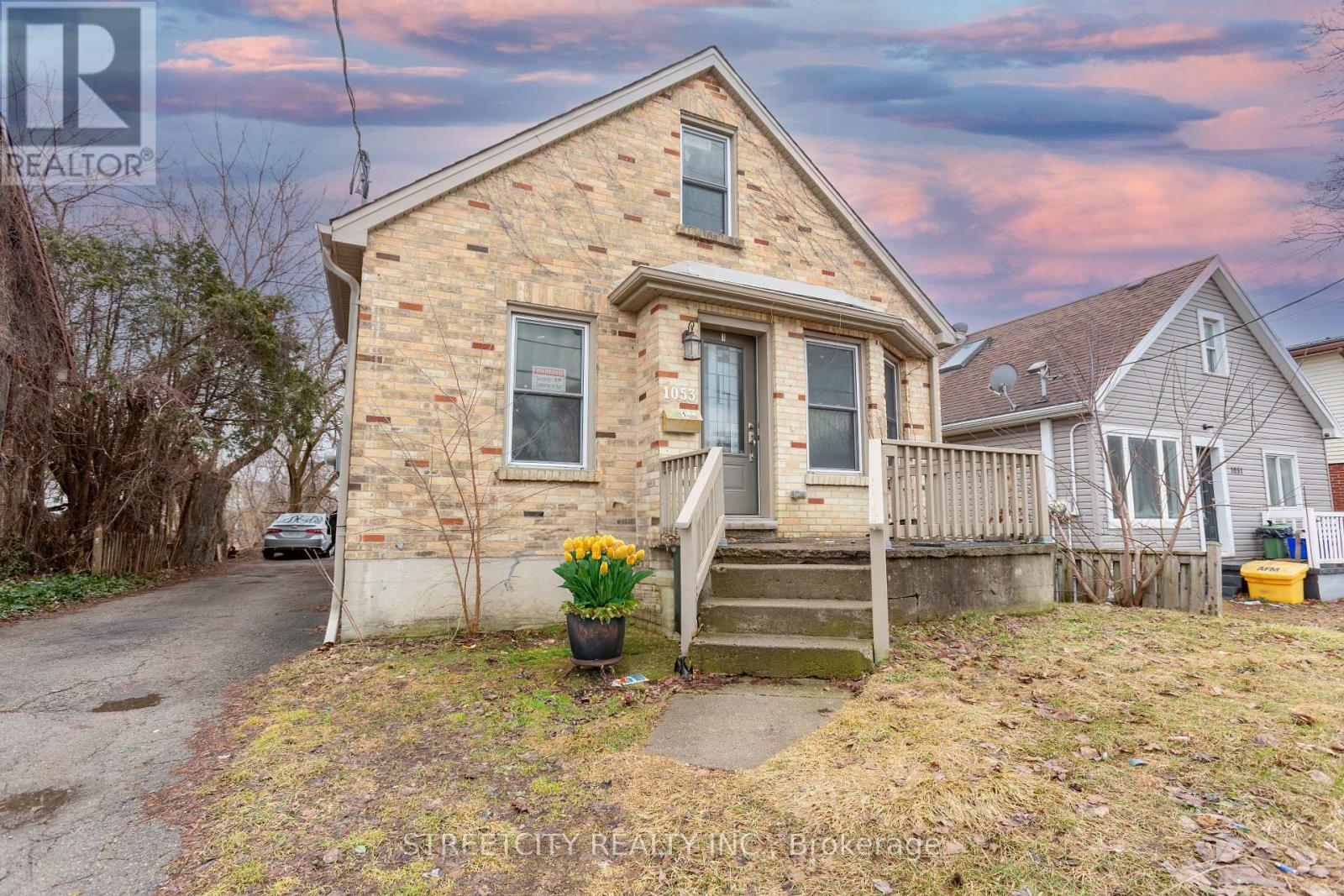 1053 Oxford Street E, London East, Ontario  N5Y 3L2 - Photo 4 - X12210690