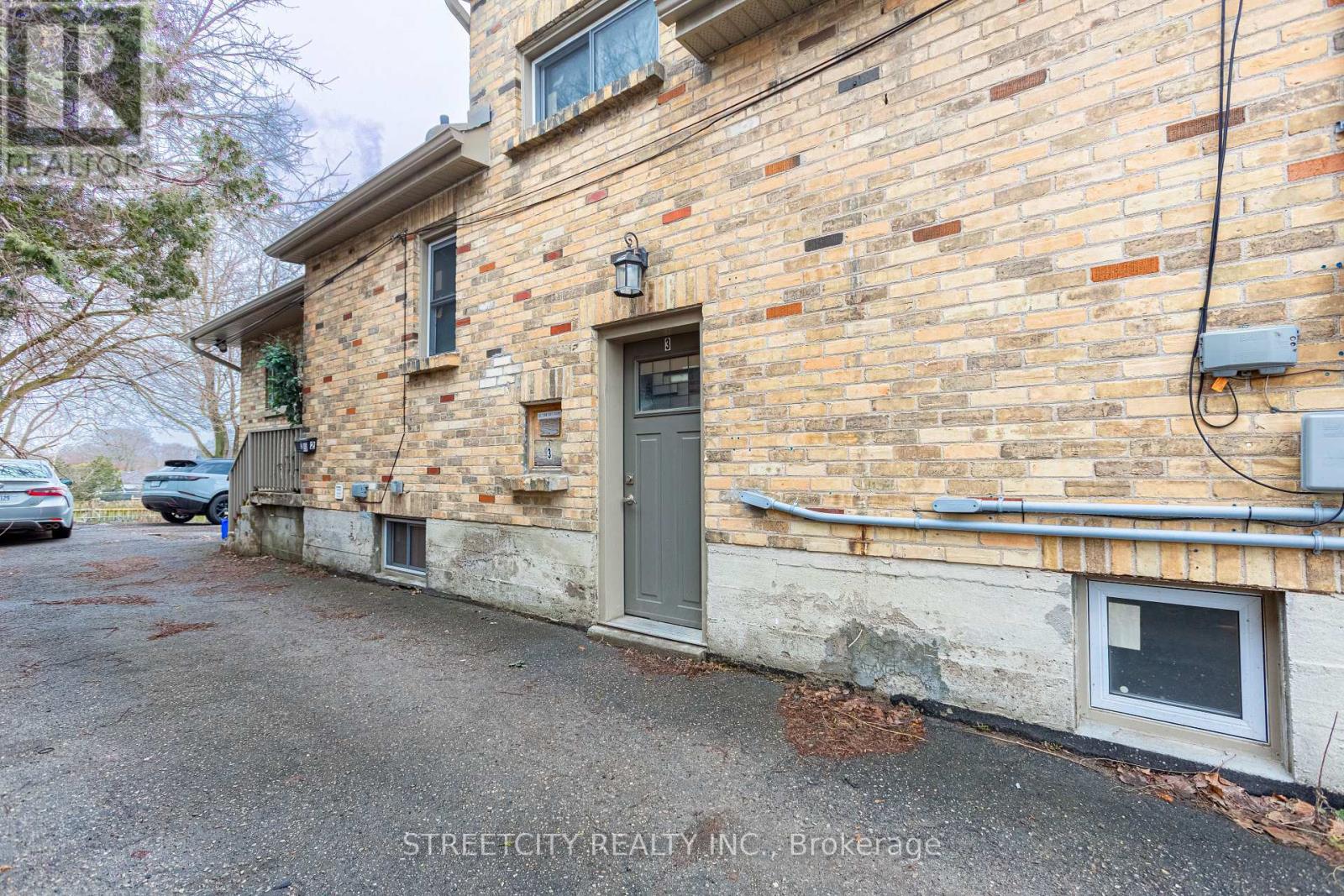 1053 Oxford Street E, London East, Ontario  N5Y 3L2 - Photo 6 - X12210690