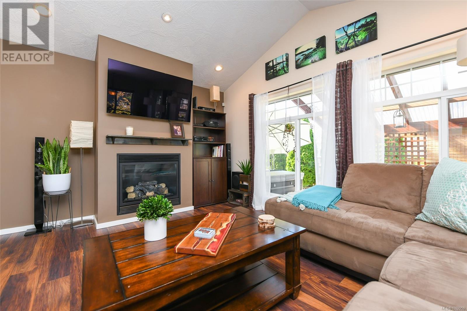 2664 Rydal Ave, Cumberland, British Columbia  V0R 1S0 - Photo 11 - 1002959